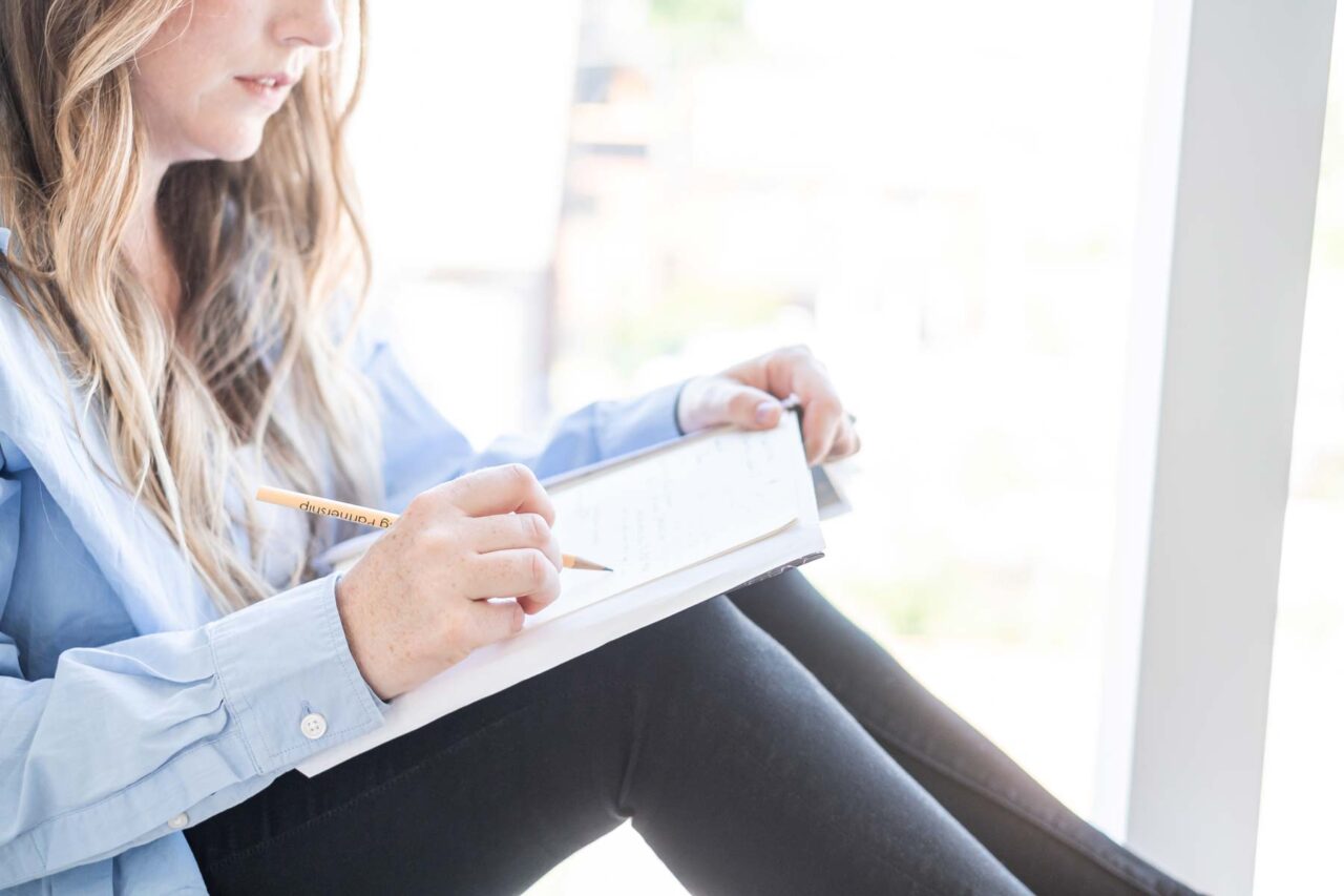 Top Tips for Linkedin after Parenting Career Break|Lemons + Ants Studio
